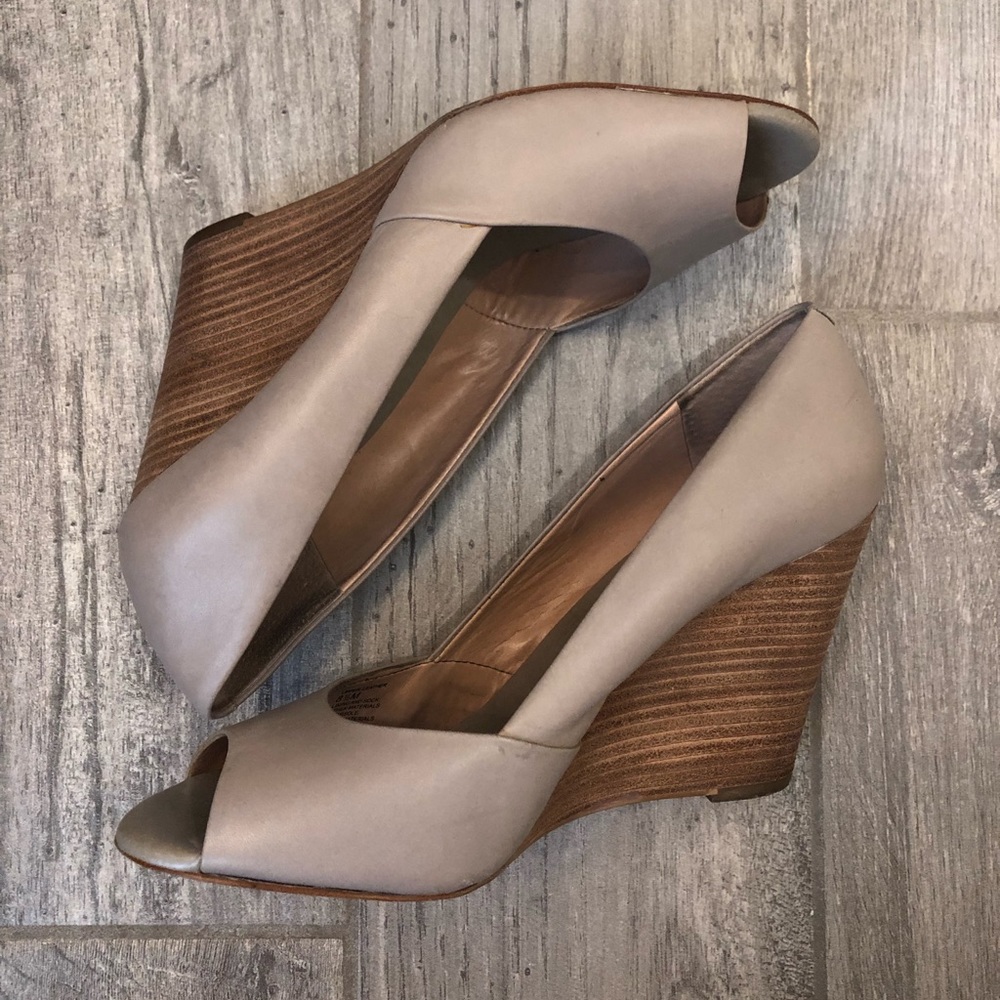Banana Republic Peep Toe Wedges